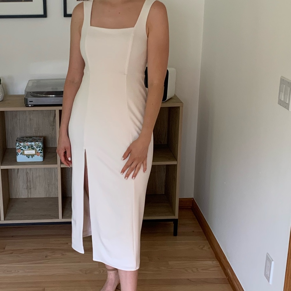 Show me your Mumu “weddings” dress in white